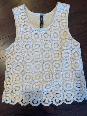 Design Lab Lord & Taylor Ivory Crochet Lace Sleeveless Camisole
